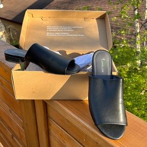 Matt & Nat Black Slides